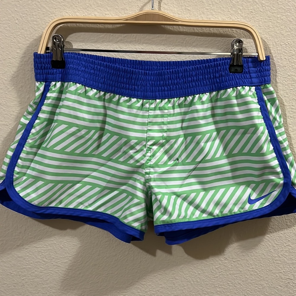 Nike athletic neon blue shorts women’s size 10 reversible